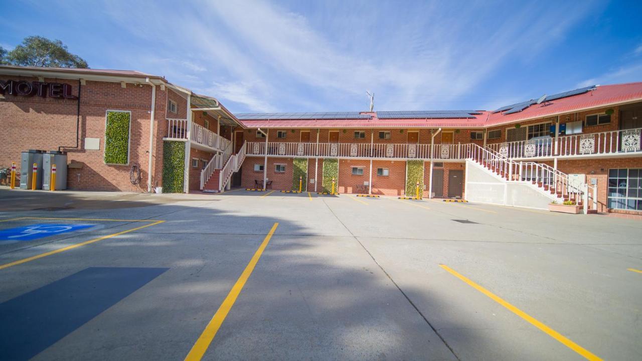 Hamilton'S Queanbeyan Motel Bagian luar foto