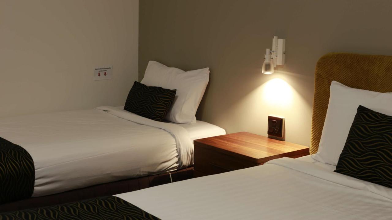 Hamilton'S Queanbeyan Motel Bagian luar foto